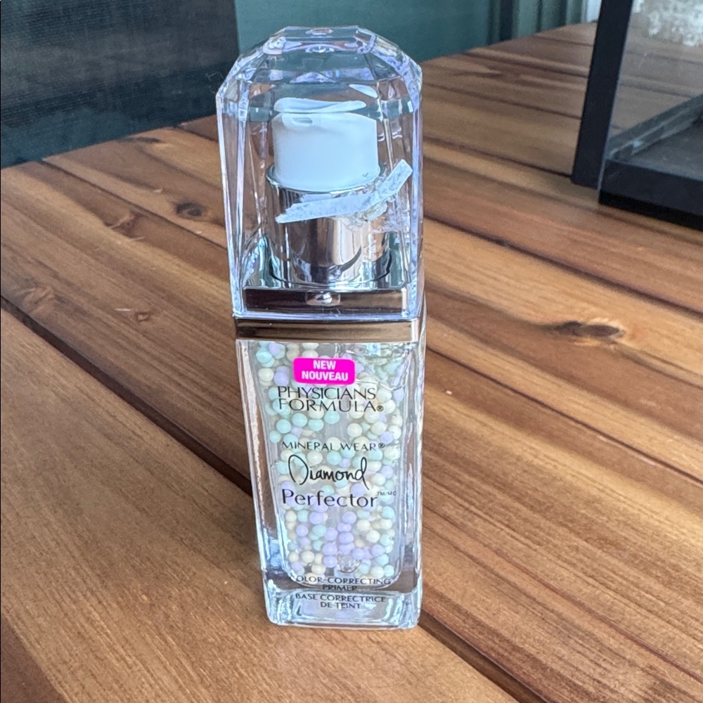 Physicians Formula Mineral Wear Diamond Perfector with Multicolor Pearls